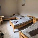 Piatka Noclegi- *