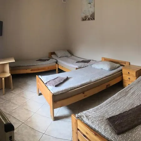 Piatka Noclegi- *