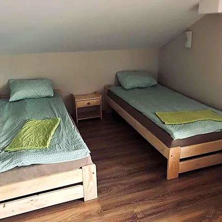 Piątka Noclegi- *